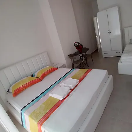 Pensionat Arli Eris Rent *