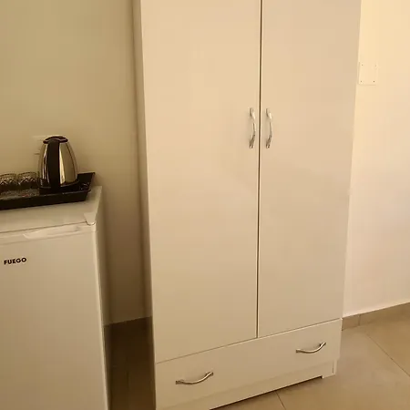 Casa de hóspedes Arli Eris Rent *